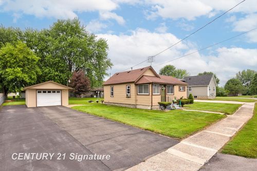 209 N 3rd St, Linwood, MI, 48634-2503 | Card Image