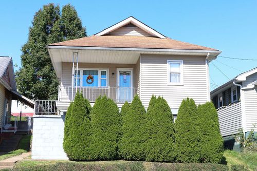 9 Walnut Ave, Moundsville, WV, 26041-1111 | Card Image