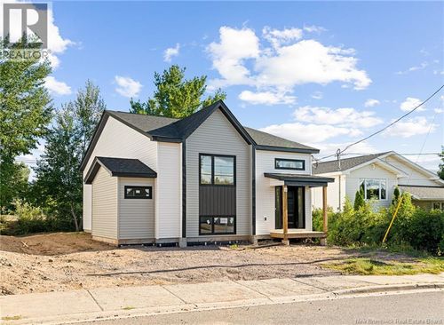 220 Gould St, Dieppe, NB, E1A1V1 | Card Image