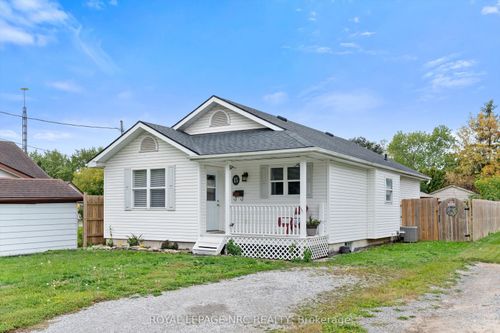 {{alt}} | Card Image