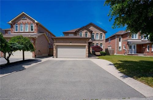 81 Deib Cres, Markham, ON, L3S3W5 | Card Image