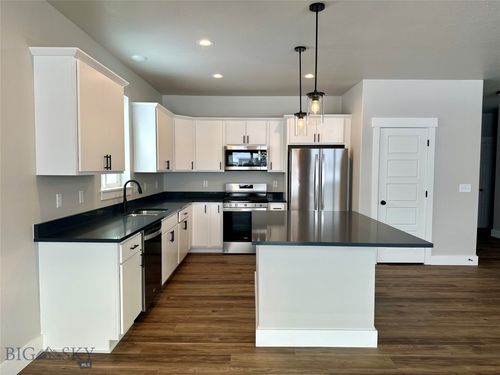 2303 Oriole Dr, Belgrade, MT, 59714 | Card Image