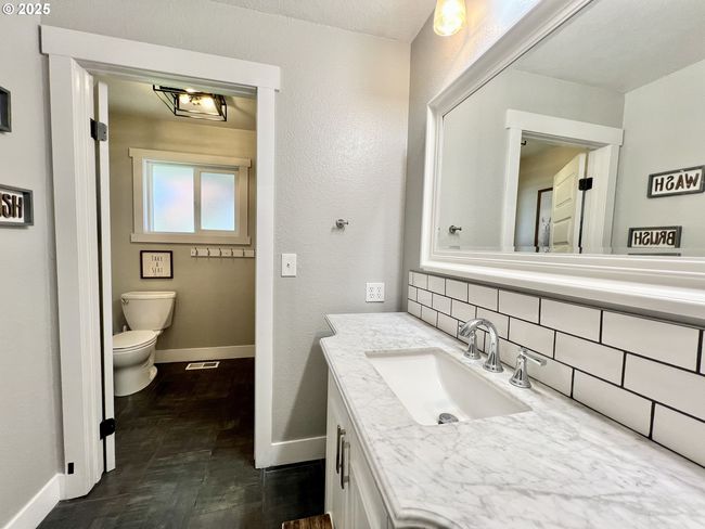 1082 E Highland Ave, House other with 5 bedrooms, 3 bathrooms and 2 parking in Hermiston OR | Image 32