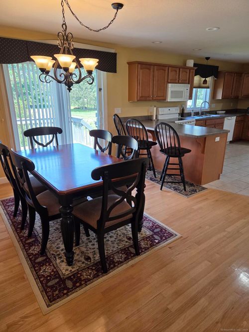 216 Wells Rd, East Windsor, CT, 06088-9714 | Card Image