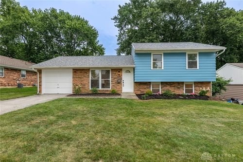 70 Mcvey Pl, Springboro, OH, 45066-1124 | Card Image