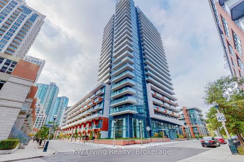 1712-38 Iannuzzi St, Toronto, ON, M5V0S2 | Card Image