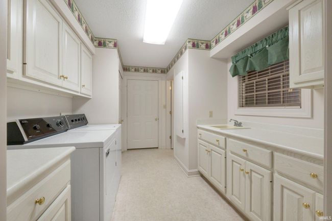 1851 N High Pointe Ct, Condo with 2 bedrooms, 3 bathrooms and null parking in Bluffton IN | Image 31