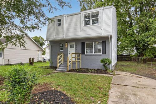 1305 W 26th St, Norfolk, VA, 23508-2323 | Card Image