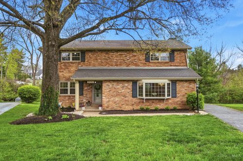 6580 Minnewaukan Dr, Madeira, OH, 45243-2406 | Card Image