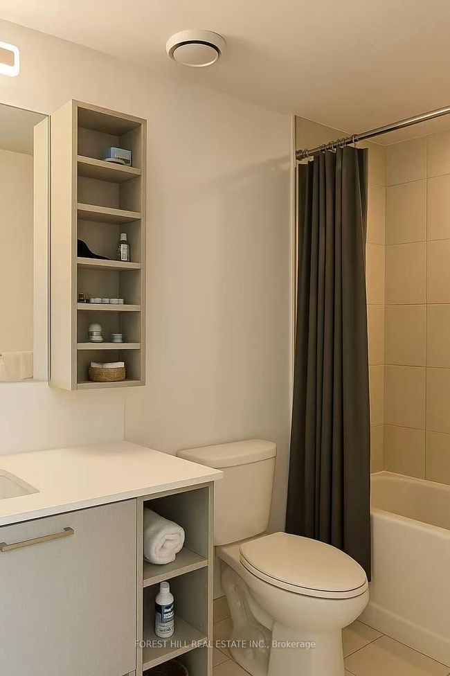 3221 - 19 Western Battery Rd, Condo with 2 bedrooms, 2 bathrooms and null parking in Toronto ON | Image 4