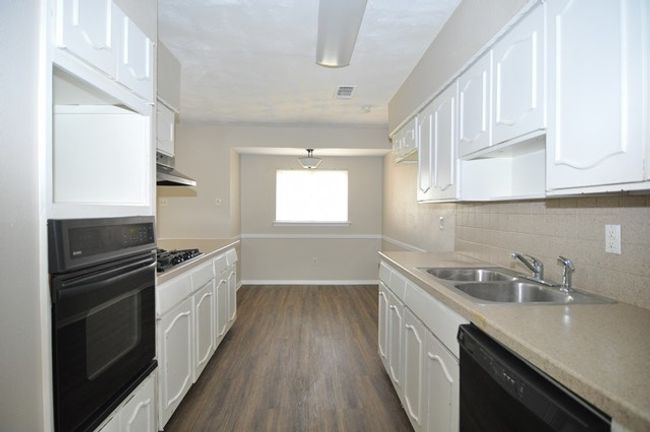 1007 Easy St, House other with 3 bedrooms, 2 bathrooms and null parking in Grapevine TX | Image 5