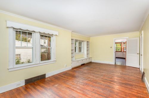 214 Goetz St, Saginaw, MI, 48602-3060 | Card Image