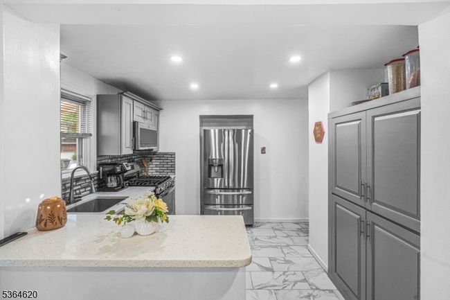 457 W 4 Th Ave, House other with 3 bedrooms, 1 bathrooms and null parking in Roselle NJ | Image 11