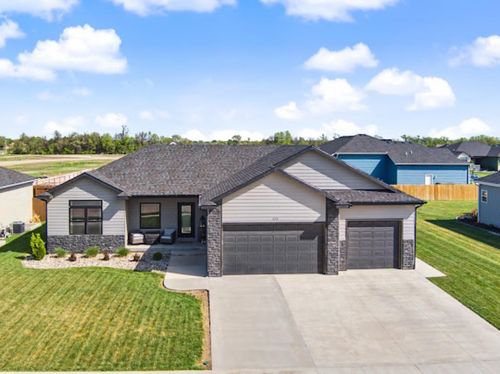 1153 Wet Stone Dr., Salina, KS, 67401 | Card Image