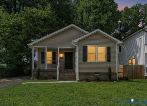 829 Rome St, Petersburg, VA, 23803-4037 | Card Image