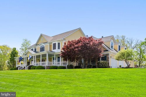 40959 Pacer Ln, PAEONIAN SPRINGS, VA, 20129-1844 | Card Image