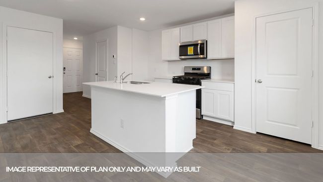 406 Wild Goose Drive, House other with 3 bedrooms, 3 bathrooms and null parking in Luling TX | Image 11