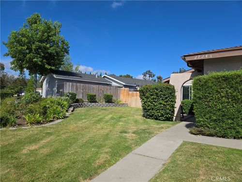 27241 Las Nieves, Mission Viejo, CA, 92691-1012 | Card Image