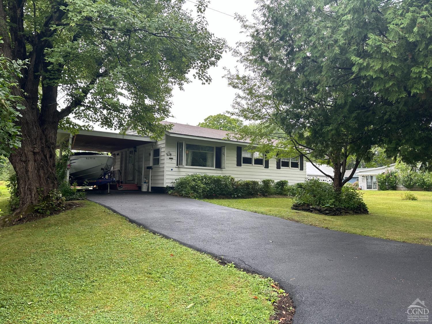 Bogardus Ave, Catskill, NY 12414