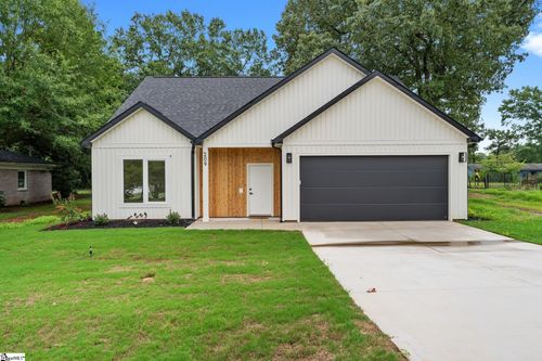 209 Bedford Forest Ave, Anderson, SC, 29625-2318 | Card Image