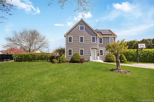 56 Arrowhead Avenue, Riverhead, NY, 11901 | Card Image