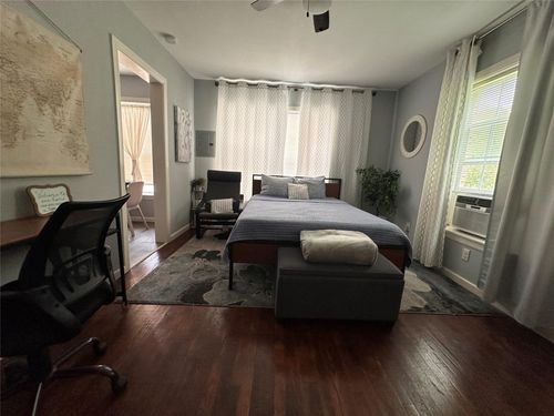 5-4302 Polk St, Houston, TX, 77023-1847 | Card Image
