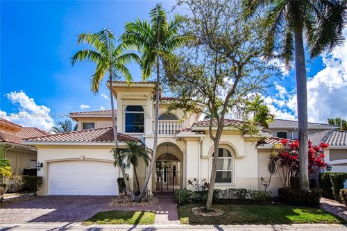 920 Captiva Dr, Hollywood, FL, 33019-5045 | Card Image