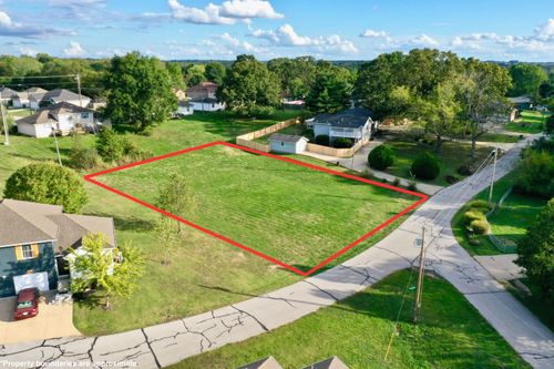 2000 S 16th Ave, Ozark, MO, 65721-8735 | Card Image