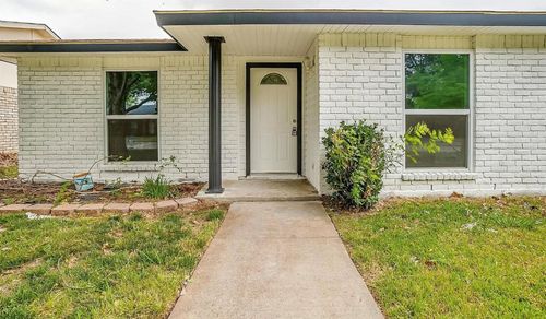 5041 Roberts Dr, The Colony, TX, 75056-1671 | Card Image