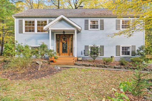 23 Van Dam Road, Hyde Park, NY, 12538 | Card Image