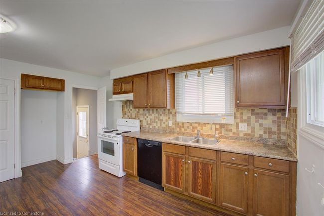 46 Elmwood Ave, House other with 6 bedrooms, 2 bathrooms and 4 parking in Cambridge ON | Image 11
