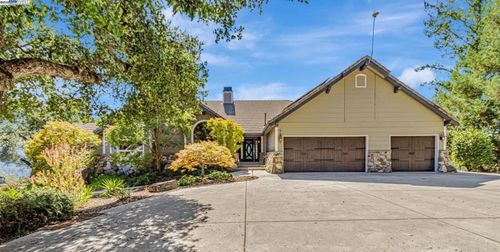 24400 Mountain Charlie Rd, Los Gatos, CA, 95033-8316 | Card Image