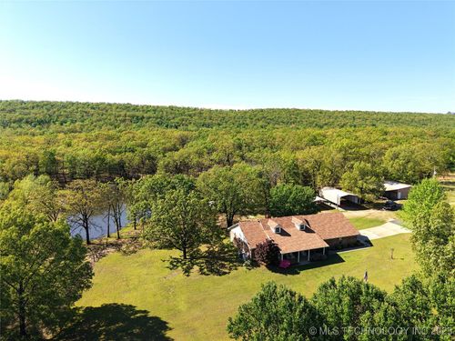 2103 W George Ave, Pocola, OK, 74902-2807 | Card Image