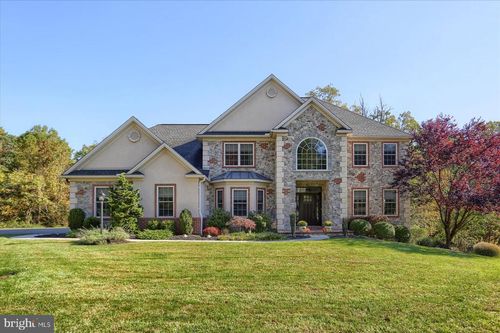 619 Musket Ct, LEWISBERRY, PA, 17339-8726 | Card Image