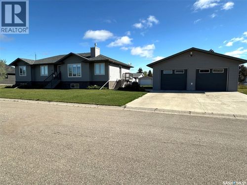 507 Anderson Dr, Hudson Bay, SK, S0E0Y0 | Card Image