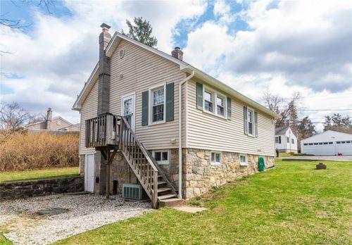 74 Clubhouse Dr, Carmel, NY, 10512-6634 | Card Image