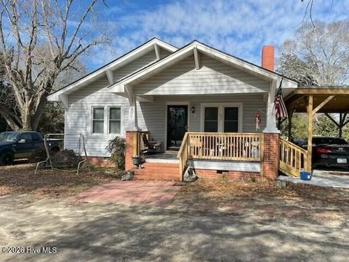 302 W Wilmington St, Burgaw, NC, 28425-5572 | Card Image