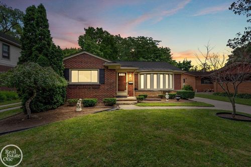 75 Lodewyck St, Mount Clemens, MI, 48043-2257 | Card Image