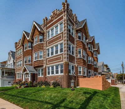 C5 - 5003 Atlantic Ave, Condo with 3 bedrooms, 1 bathrooms and null parking in Ventnor NJ | Image 1