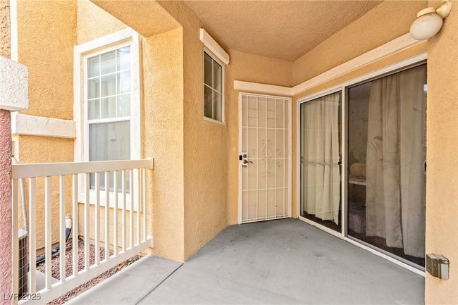UNIT-1101 - 5855 Valley Dr, Condo with 2 bedrooms, 2 bathrooms and null parking in North Las Vegas NV | Image 8
