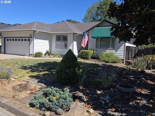 260 Village Dr, Winchester, OR, 97495-8906 | Card Image