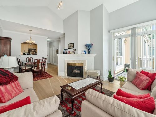 405-2985 Princess Crescent, Coquitlam, BC, V3B7P3 | Card Image
