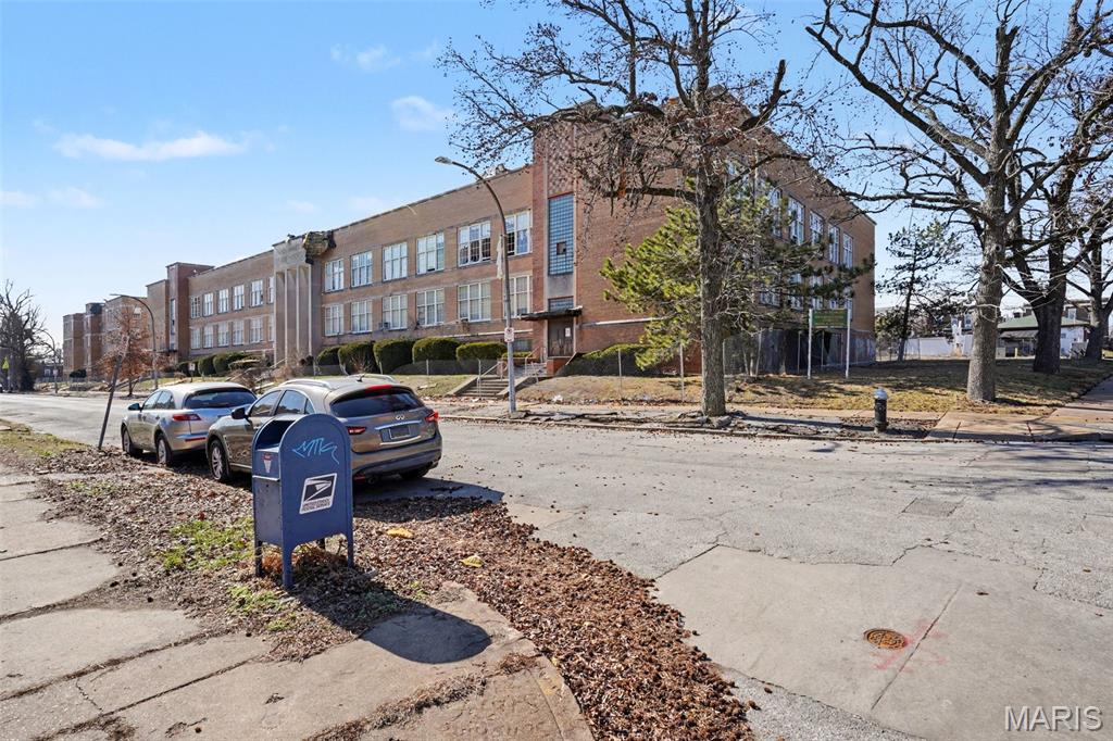 Commercial Sale in St Louis 3