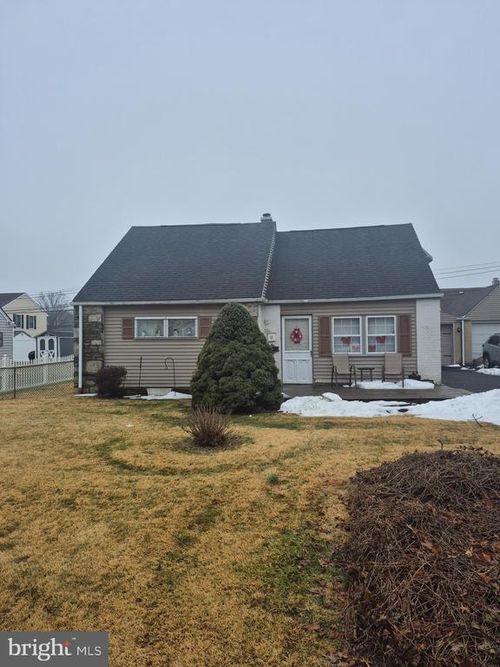 1002 Delray St, PHILADELPHIA, PA, 19116-3404 | Card Image