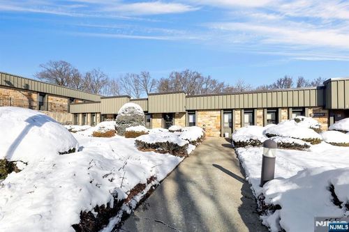 466 Old Hook, Emerson, NJ, 07630 | Card Image