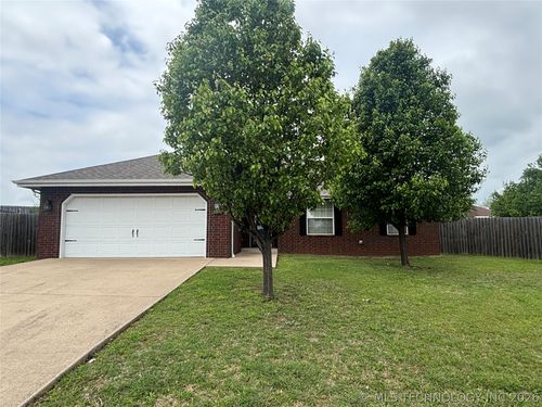 2509 Tanglewood Ct, Ardmore, OK, 73401-2264 | Card Image