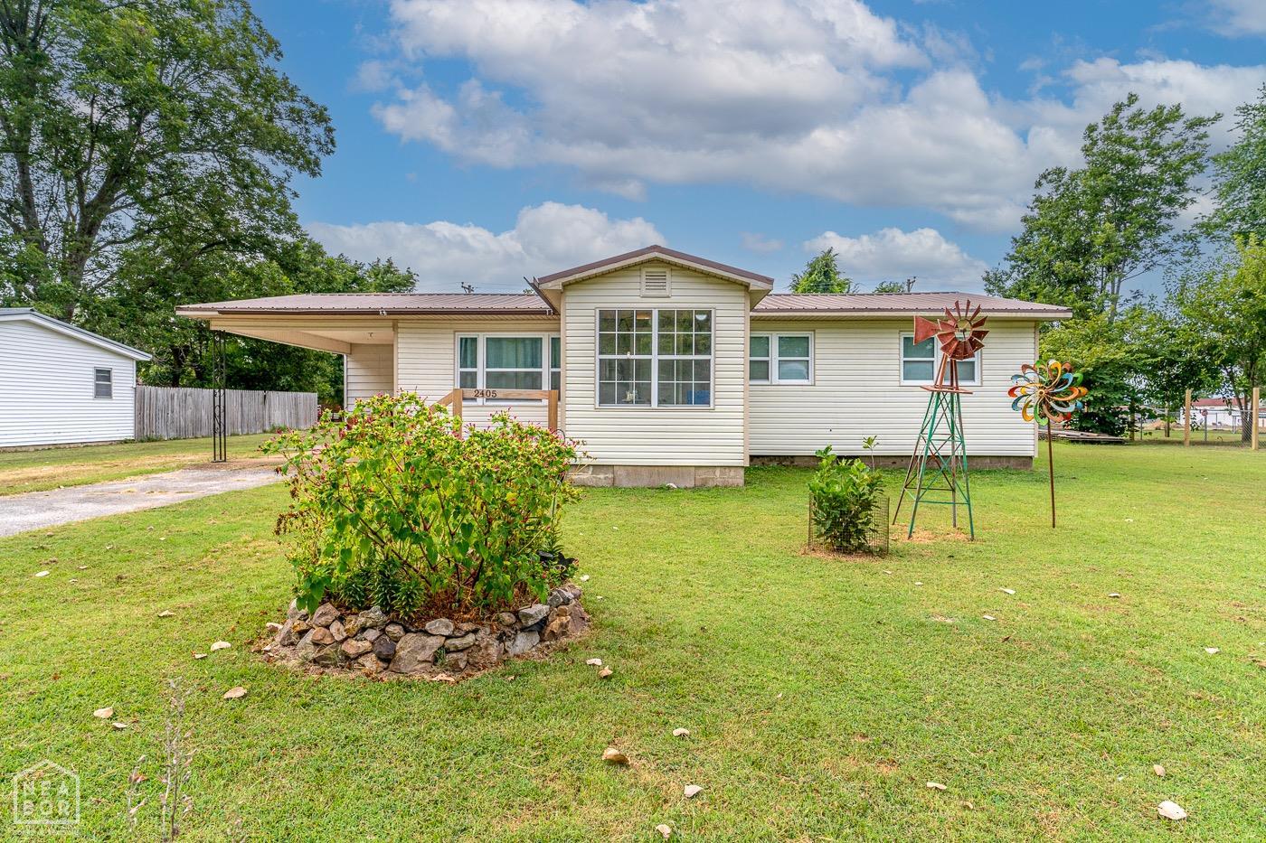 Teresa St, Corning, AR 72422