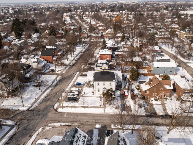 48 David St, Home with 10 bedrooms, 10 bathrooms and 11 parking in Brampton ON | Image 4