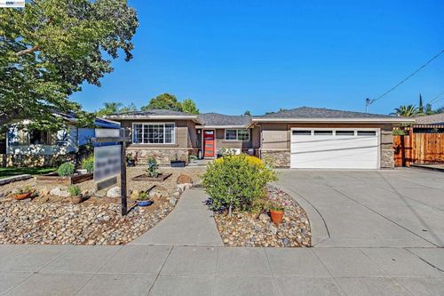 1330 Hillcrest Ave, Livermore, CA, 94550-4925 | Card Image