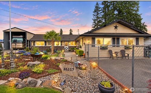 26117 Se 425th St, Enumclaw, WA, 98022-8643 | Card Image